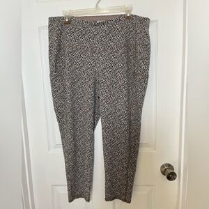 Chico's Zenergy Black and White Animal Patterned Cropped Leggings